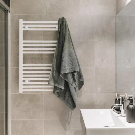 Sare - 3 Bedrooms In Eixample Esquerra