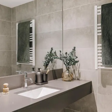 Sare - 3 Bedrooms In Eixample Esquerra *