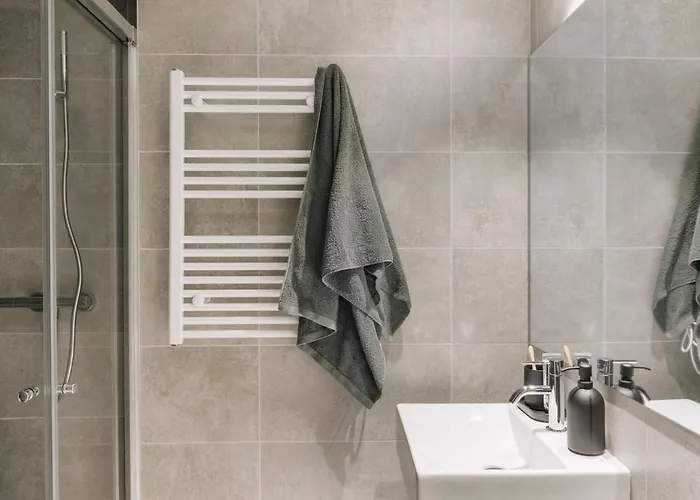 Sare - 3 Bedrooms In Eixample Esquerra